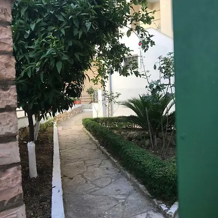 Pandora * Sarande